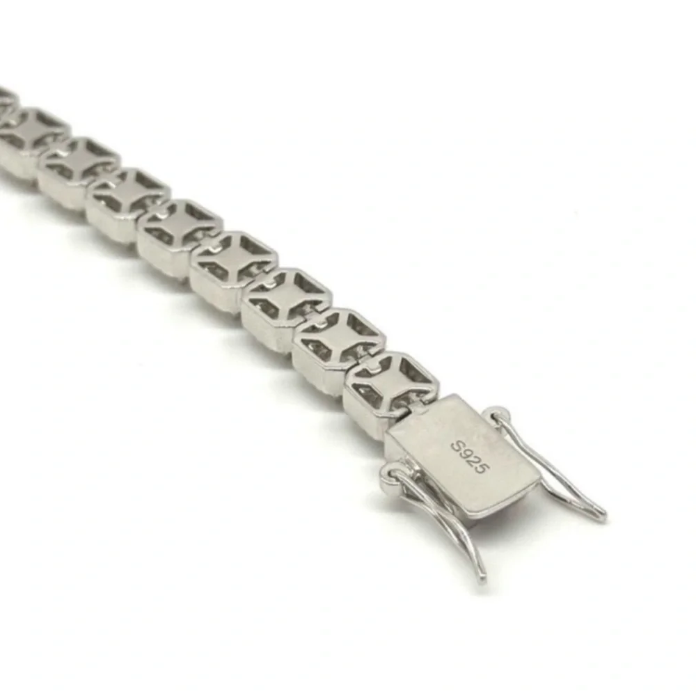 925 Silver, 11.5CTW Ice Cube Moissanite Bracelet - 8.5